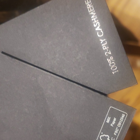 Nwt Tahari cashmere dark gray sweater with pearls buttons - Picture 6 of 12